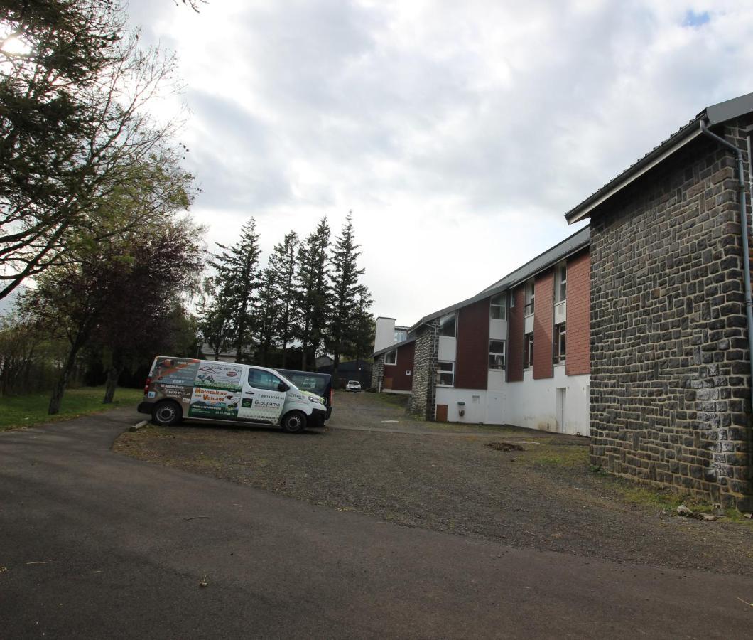 Gite Familial Et Rural Vernines Exteriér fotografie